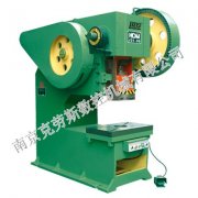 沖床廠(chǎng)家告訴您小型沖床作業(yè)前應做好哪些工作